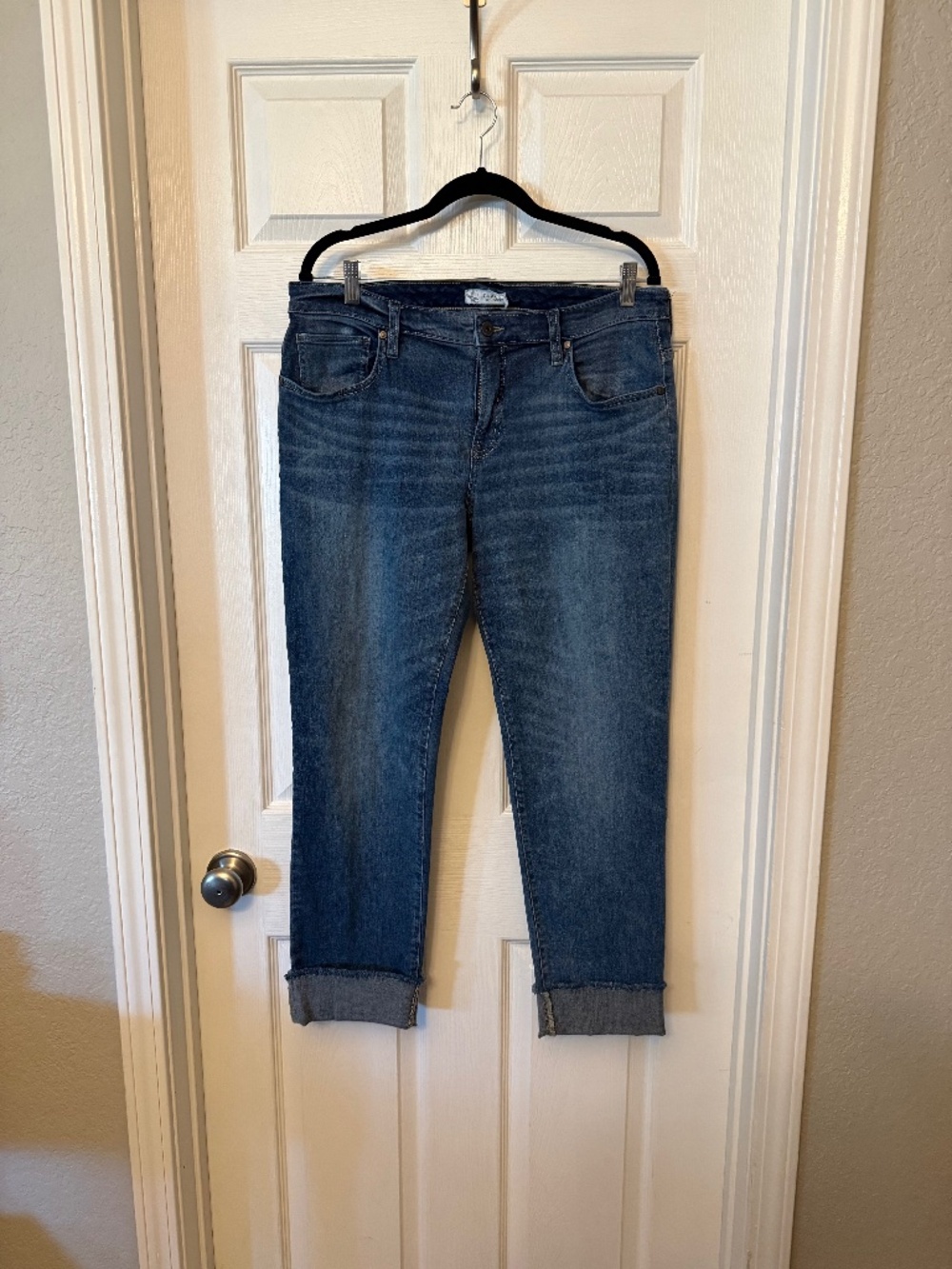 Carve Designs Mid-Rise Carson Jeans, Size 10